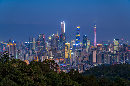 广州高楼夜景美丽白云山广州城市建筑背景