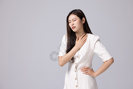 女性咽炎嗓子疼图片