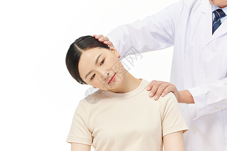 医生和患者医生帮助患者康复肩颈背景