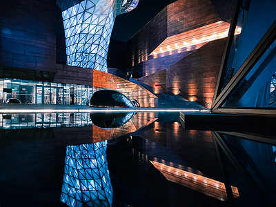 上海世博博物馆夜景图片