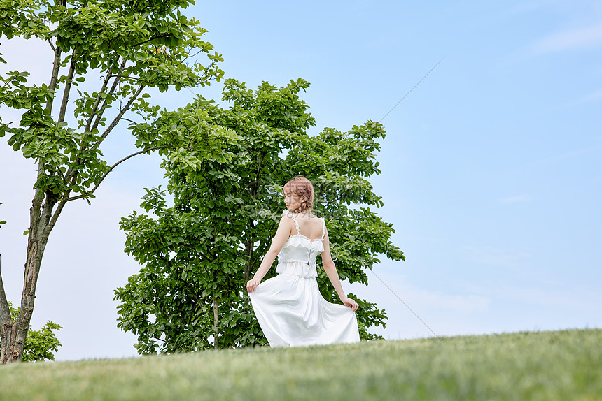 夏日美女清新写真图片