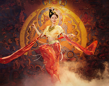 中国风敦煌美女拿竹笛跳舞图片
