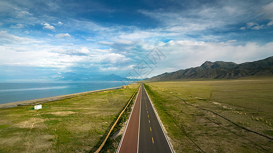 5A景区航拍新疆赛里木湖景区网红打卡公路图片