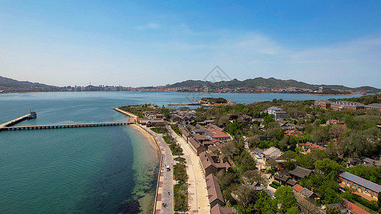 航拍5A景区山东威海刘公岛景区岛屿海岸线图片