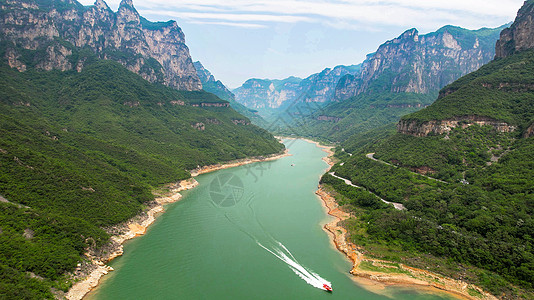 5A景区航拍云台山风景区子房湖景观区高清图片