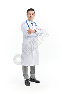 中年医生双手抱胸背景图片