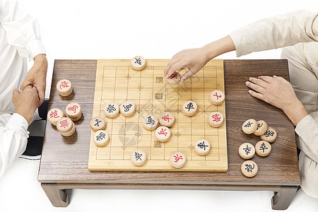 老年人下棋特写图片