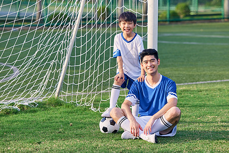 记者：圣西罗今日起归属米兰双雄所有，俱乐部启动新球场设计工作