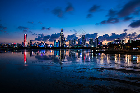 深圳城市深圳湾公园华润大厦夜景晚霞背景图片