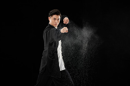 队报：面对媒体极为害羞的奥利塞其实是拜仁更衣室的开心果