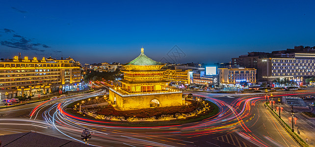 西安钟楼地标夜色下的西安地标钟楼环岛车流背景