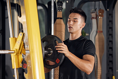 🕯️一名皇马球迷在国家德比现场心脏骤停去世，享年50岁