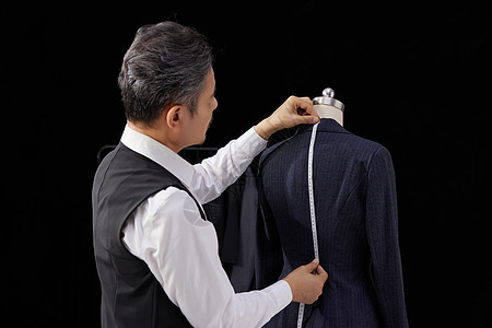 服装设计师测量服装尺寸图片