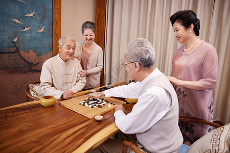 黑棋老年聚会一起下围棋背景