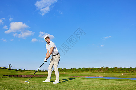 打高尔夫男性形象图片