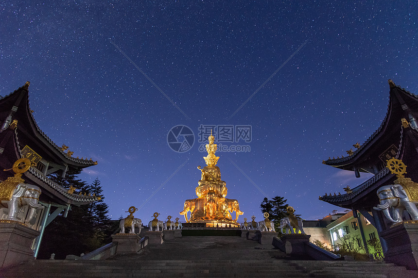 星空下的峨眉山十方普贤菩萨圣象 图片