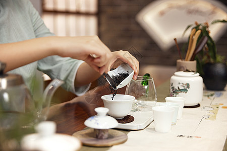 中式极简茶艺师泡茶手部特写背景