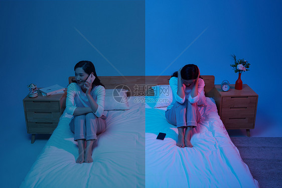 夜晚失眠睡不着的女性图片