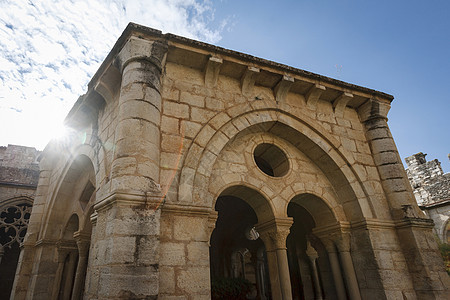 西班牙加泰罗尼亚艾瓜穆尔西亚圣克鲁斯修道院图片