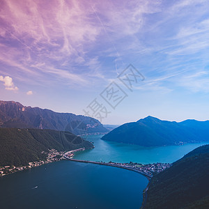 瑞士卢加诺湖高角图片