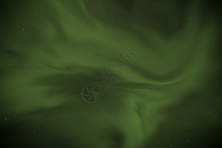 瑞典阿比斯科天空中的北极光图片