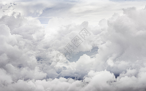 天空中的云背景图片