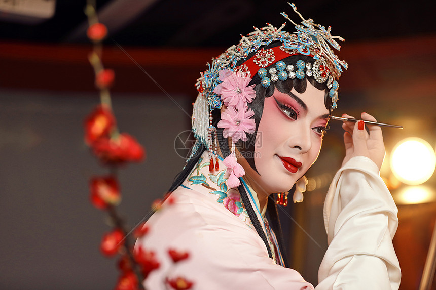 国粹戏曲花旦化妆画眉