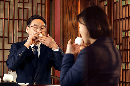 茶馆商务人士在茶室洽谈喝茶背景