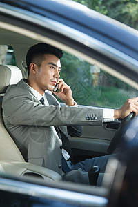 汽车电子青年男人开车打电话背景