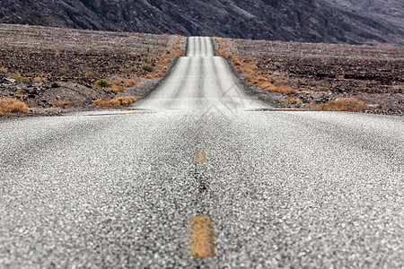 冒险道路消失点汽车广告背景图图片