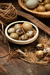碗盛鹌鹑蛋鸡蛋图片