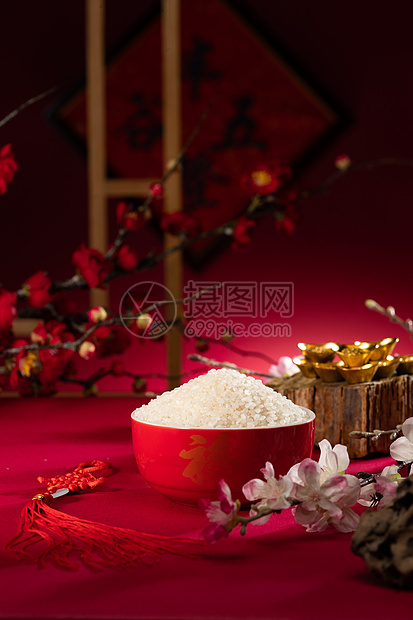 福字新年绢花传统特色瓷碗盛大米图片