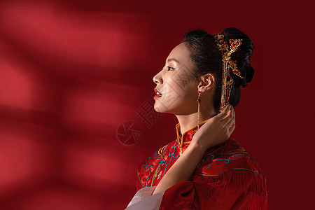 传统服装享乐漂亮的中式新娘图片