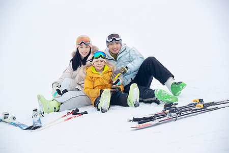 健康运动一家人到滑雪场滑雪运动背景
