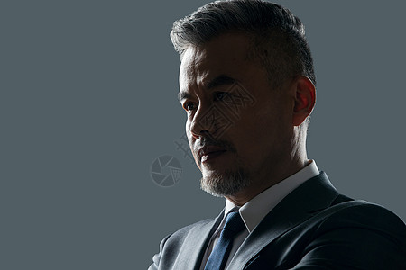 45到49岁精力着装得体严肃的商务中老年男士图片素材