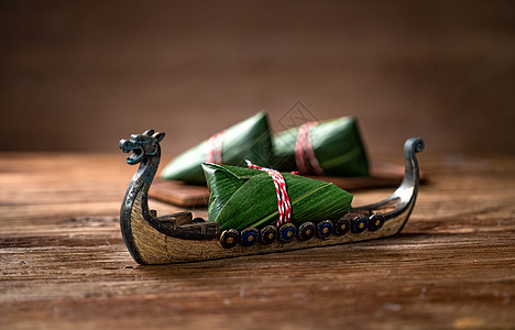 传统美味粽子和龙舟高清图片