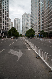 光华路SOHO办公商务楼和街道背景