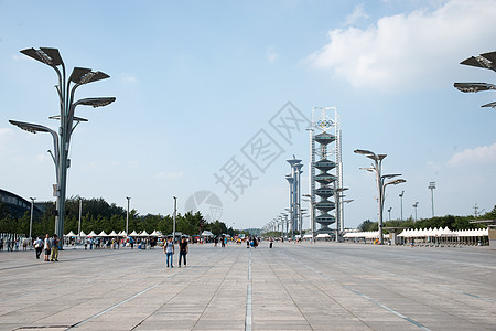 公园游客中心云大量人群奥林匹克公园北京奥体中心背景