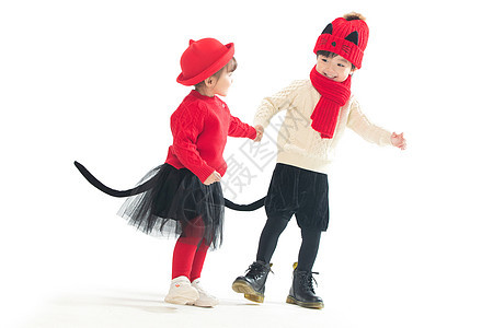 节日帽子动物形象两个小朋友庆祝新年图片