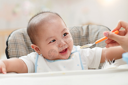 孩子吃饭妈妈喂宝宝吃饭背景