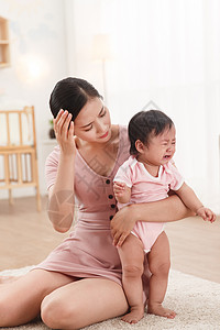 哭青年女人家庭生活妈妈和宝宝高清图片