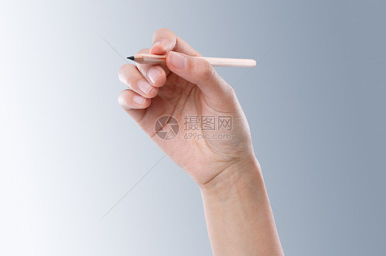 水平构图仅一个人东方人手拿铅笔图片