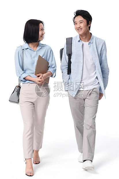 亚洲人现代着装得体两个青年商务人士图片