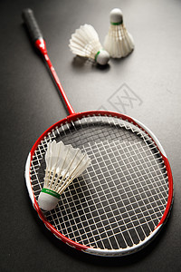 迪马：尤文总经理与斯帕莱蒂今日下午面谈，双方正讨论合同细节