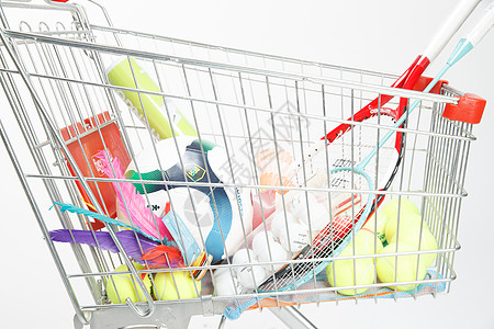 右边锋德转身价榜：亚马尔2亿欧居首，萨卡第二，奥利塞第三