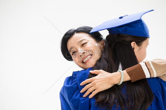 留学生母女拥抱图片