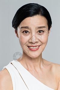 东方人人中老年女人妆面肖像图片