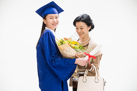 感恩相伴梦想同行大学毕业庆祝的母女背景