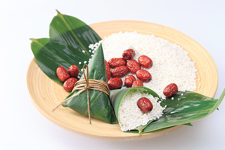 传统餐饮美食粽子和红枣大米图片