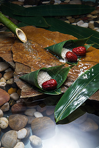 小溪流水边的粽子原材料图片